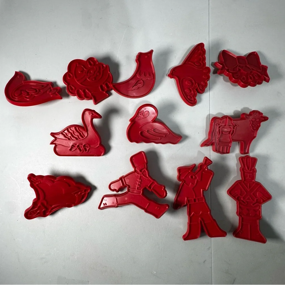 Vintage 1978 TWELVE DAYS OF CHRISTMAS COOKIE CUTTERS Complete Set Kraft Chilton - Picture 1 of 8